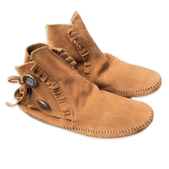 Minnetonka | Shoes | Minnetonka Mens Two Button Softsole  display picture 2